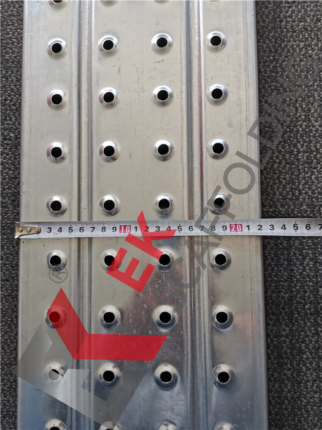 Čínská továrna BS12811 Lešení Kovová deska Pre-galvanizované Walking Deck Ocelové prkno